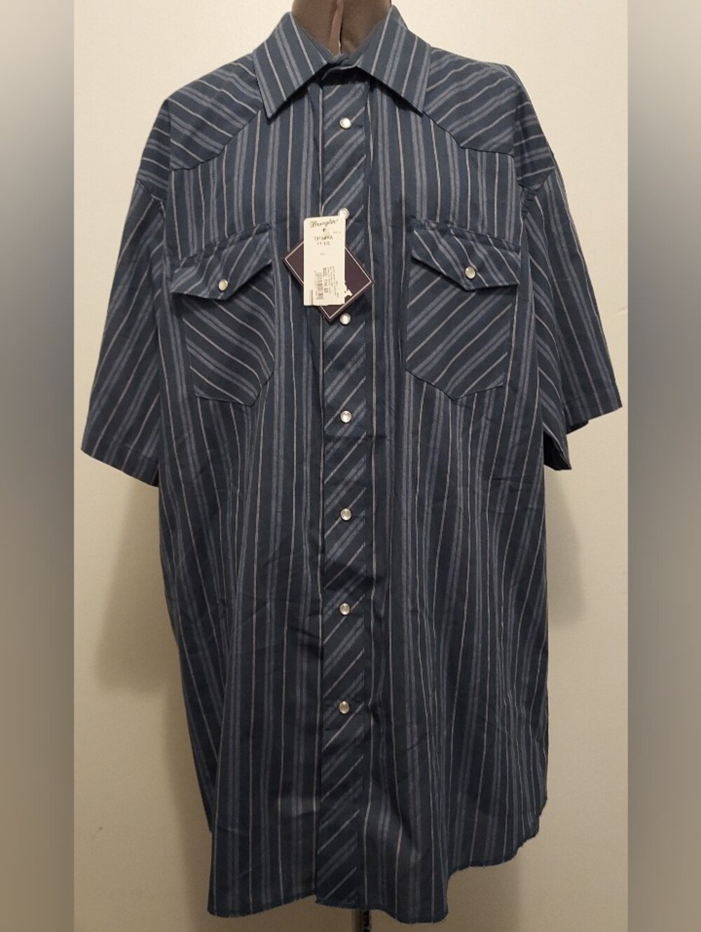Wrangler Men’s Navy Stripe Short-Sleeve Western Shirt